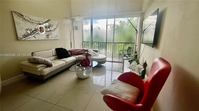 Foto del edificio - 8850 Fontainebleau Blvd