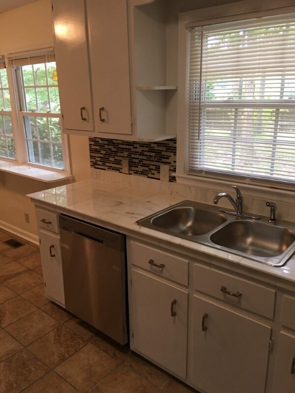 Foto del edificio - 4527 Berini Dr