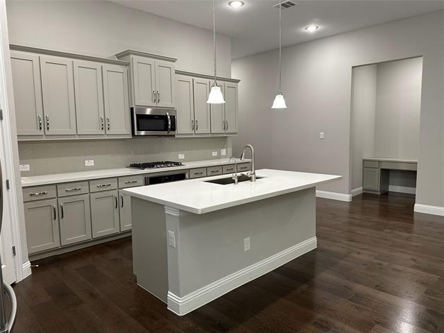 Building Photo - 12264 Blackburn Wy