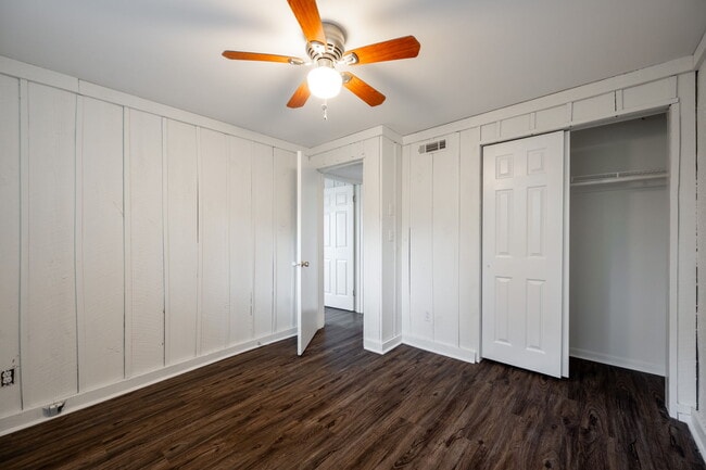 Foto del edificio - 4115 Harbor Hills Rd