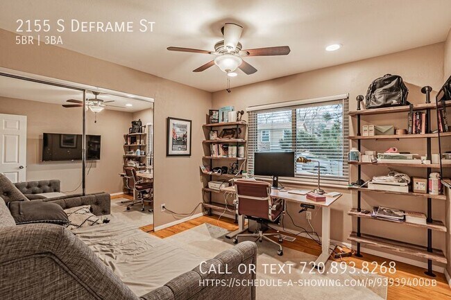 Foto del edificio - Inviting 5BD 3BA Home with Gardening Space!