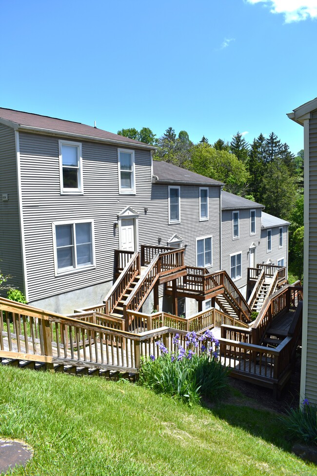 Building Photo - Stewart Street Apartments