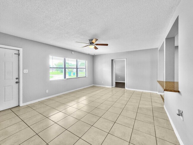 Foto del edificio - 12201 106th St