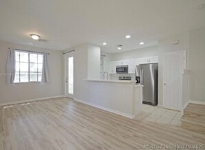 Building Photo - 6030 SW 19th Pl