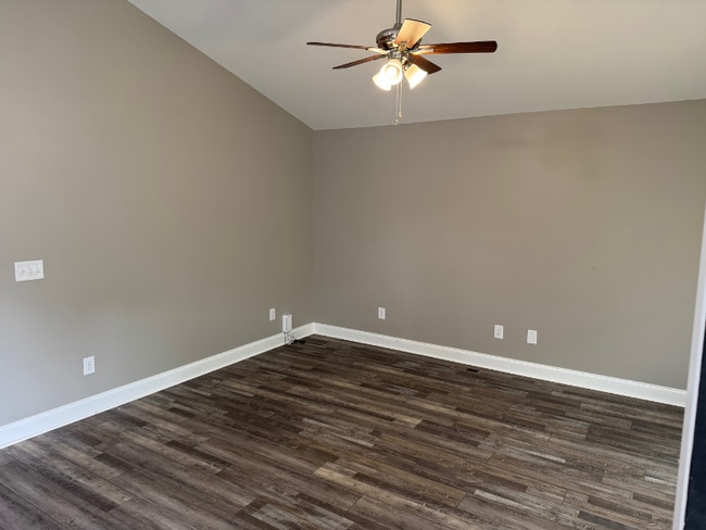 Foto del edificio - 3507 Reed Rd