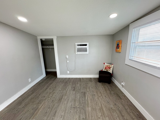 Photo - 622 Potomac St House