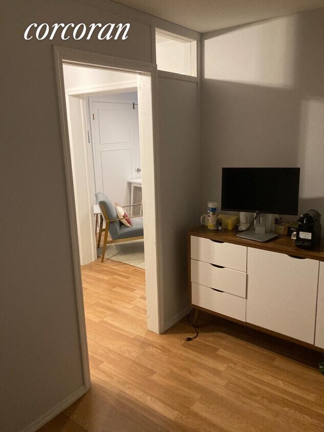 81 Remsen St, Brooklyn, NY 11201 Room for Rent in Brooklyn, NY