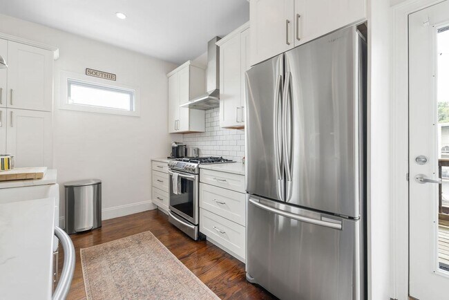 Foto del edificio - 735 E 3rd St