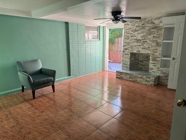 Building Photo - 1299 Stoneway Ln
