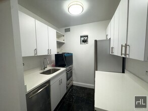Building Photo - East 89 Street