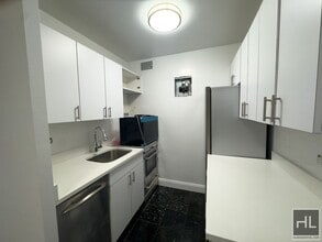 Building Photo - East 89 Street