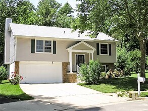 Building Photo - 3018 Robin Ridge Ct