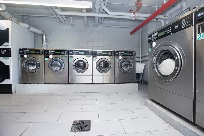Foto del edificio - 45 W 139th St