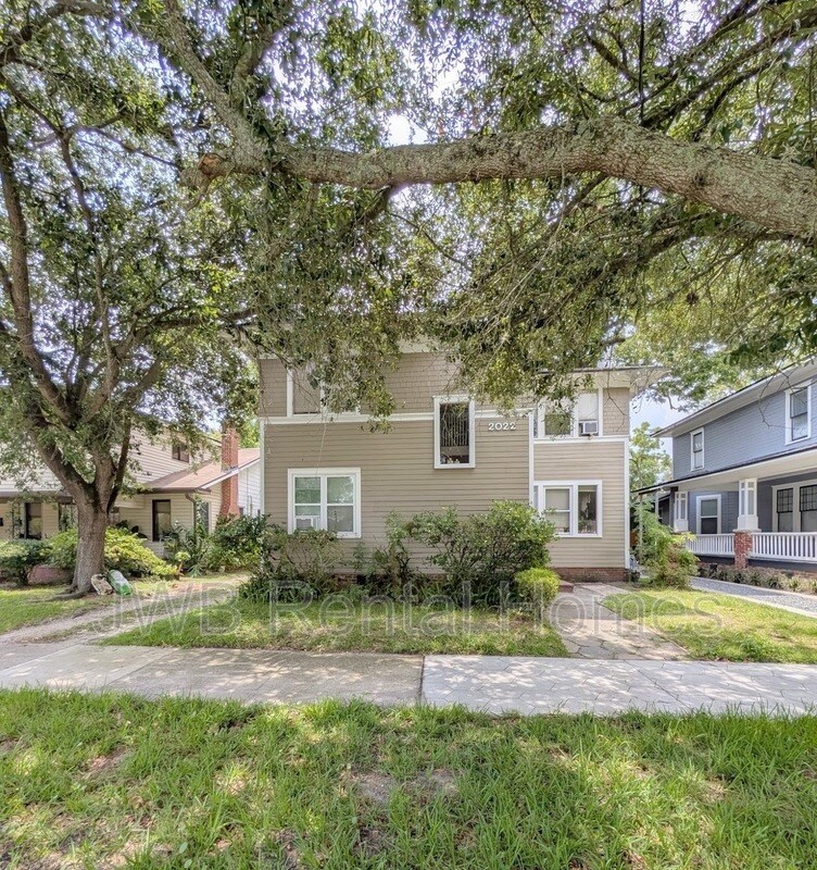 Foto principal - 2022 Dellwood Ave