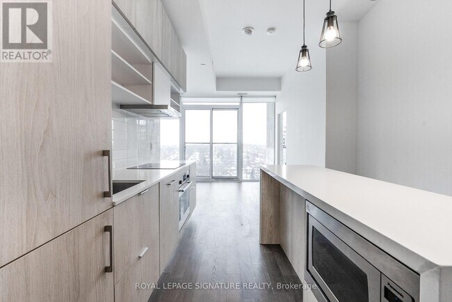 Photo du bâtiment - 8 Hillsdale Ave E