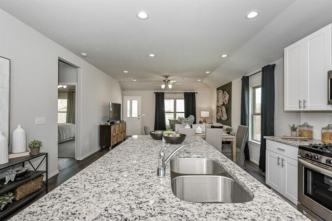 Building Photo - 2106 Brixham Bluff Ln