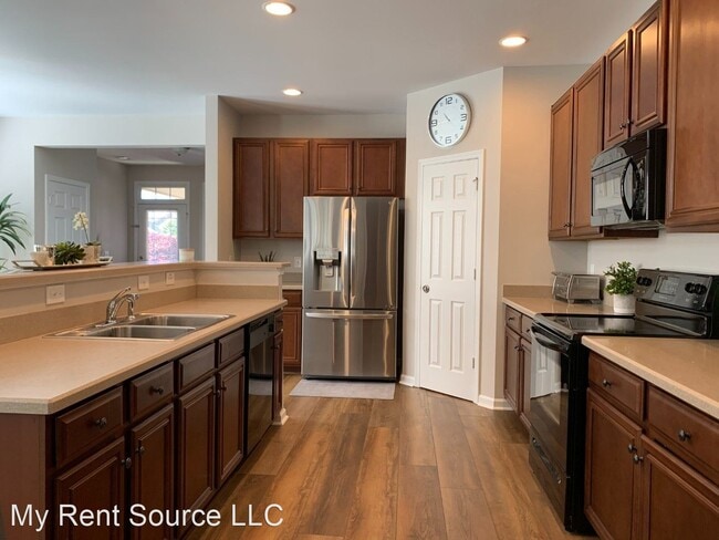 Building Photo - 3 br, 2.5 bath House - 100 Creekside Way