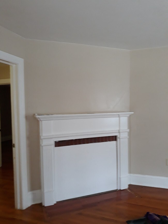 Foto del edificio - 2215 Bragg Boulevard