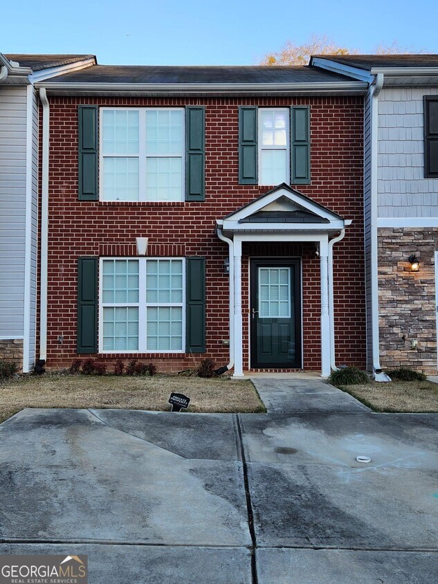 8402 Carlington Ln, Jonesboro, GA 30236 Townhome Rentals in Jonesboro