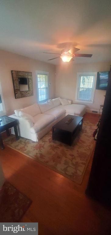 Foto del edificio - 127 S Warner St