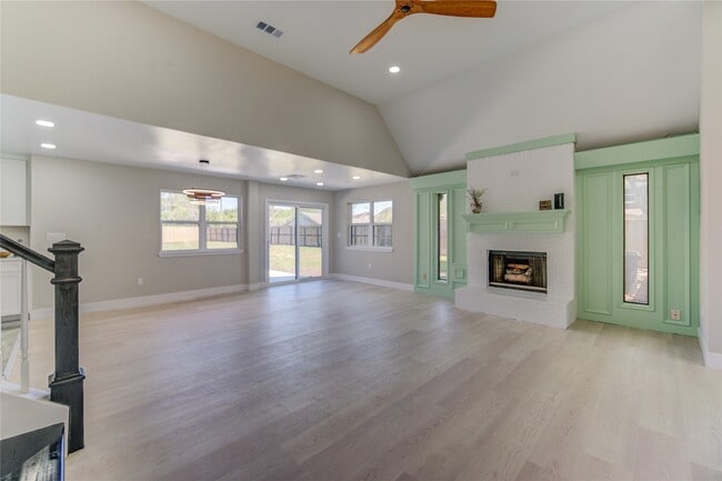 Foto del edificio - 1901 Canyon Creek Ct