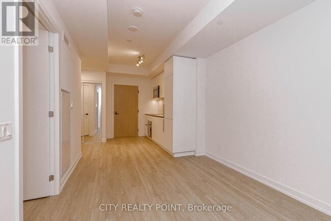 Building Photo - 35 Parliament St