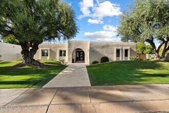 Building Photo - 8338 E San Rafael Dr