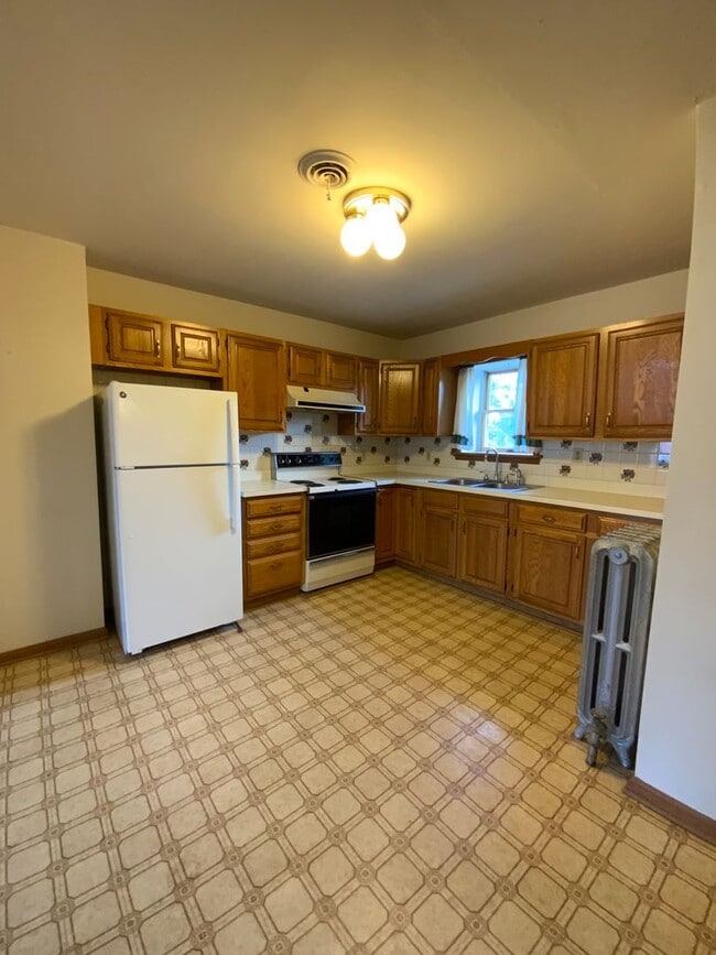 140 W Main St Unit 140 W MAIN ST 2ND FL, Annville, PA 17003 Room for