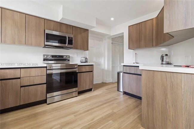 Building Photo - 900 Belle Meade Island Dr