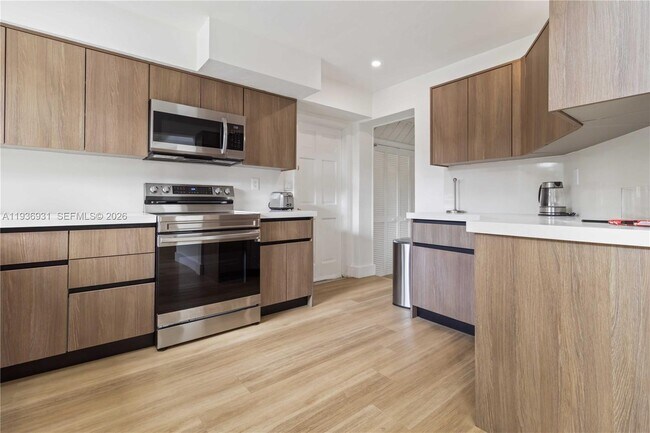 Foto del edificio - 900 Belle Meade Island Dr