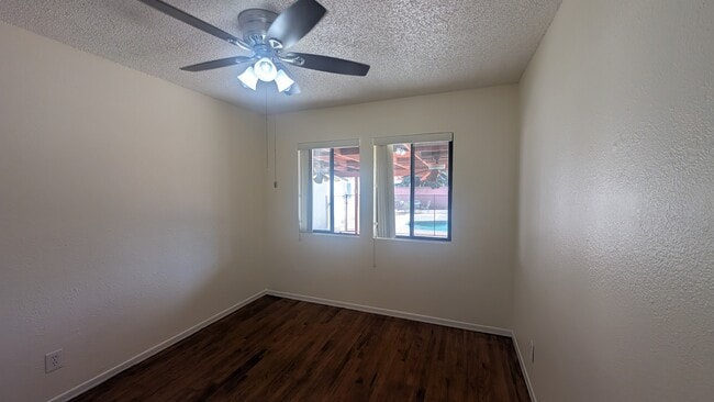 Building Photo - 1618 S Meeker Ave