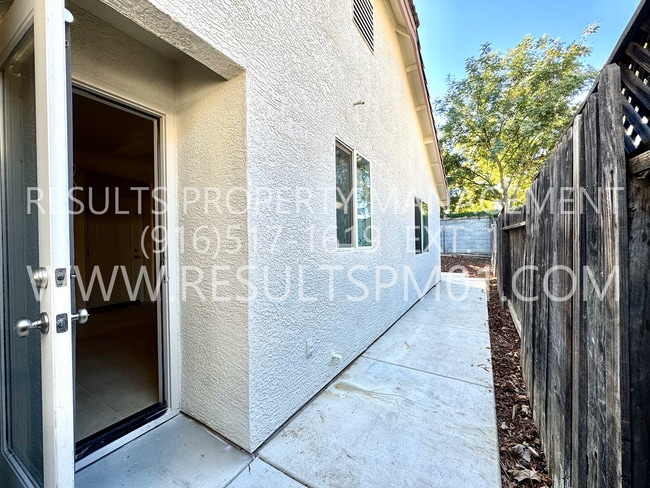 Building Photo - Stunning Single-Story Home in Exclusive Gated Community!