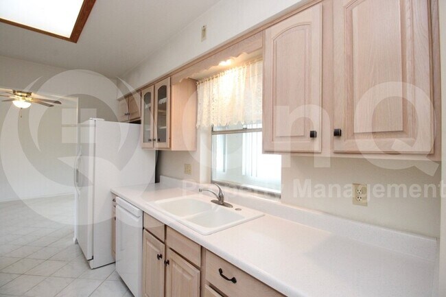 Foto del edificio - 4829 E Catalina Ave