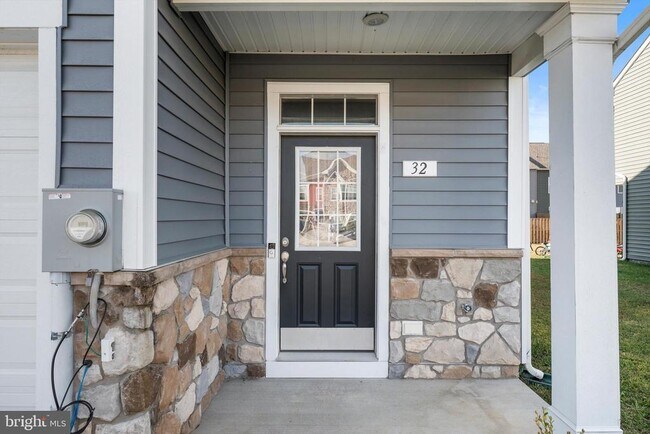 Building Photo - 32 Healey Ct