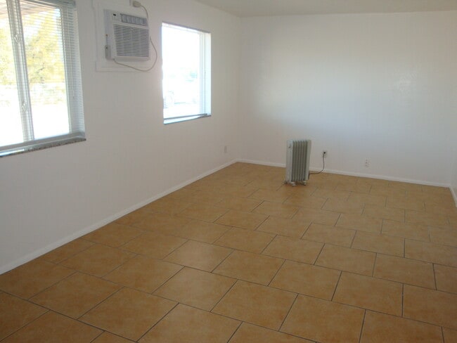 Foto del edificio - 510 N Ironwood Dr