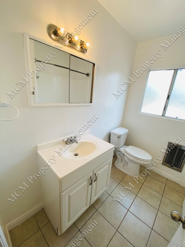 Unit #10 Bathroom - 3945 W 8th St