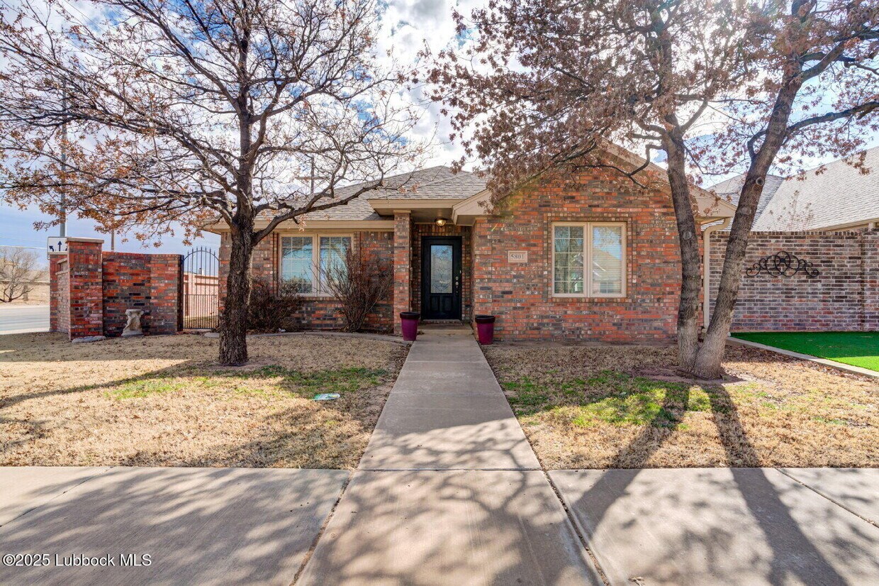 Primary Photo - 5801 110th St
