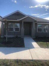 Building Photo - 126 Fairmeadow Downs Dr