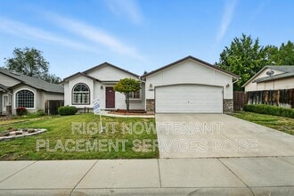 Building Photo - 5827 Orchid Wy S