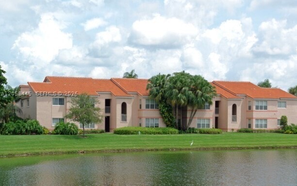 Building Photo - 3310 Pinewalk Dr N