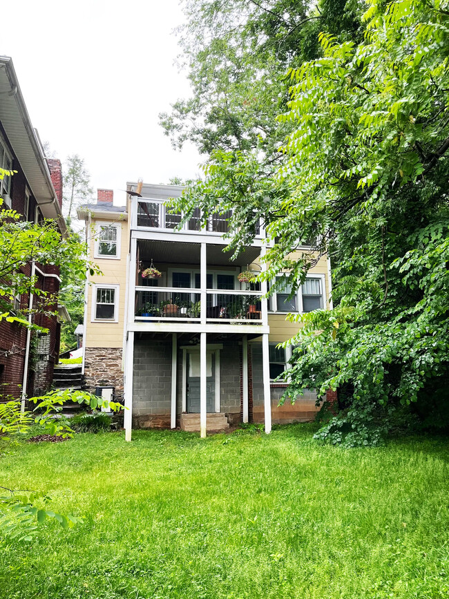 Building Photo - 83 Baird St