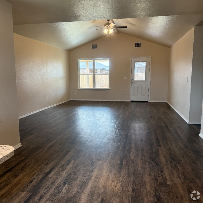 Building Photo - 10408 Admire St