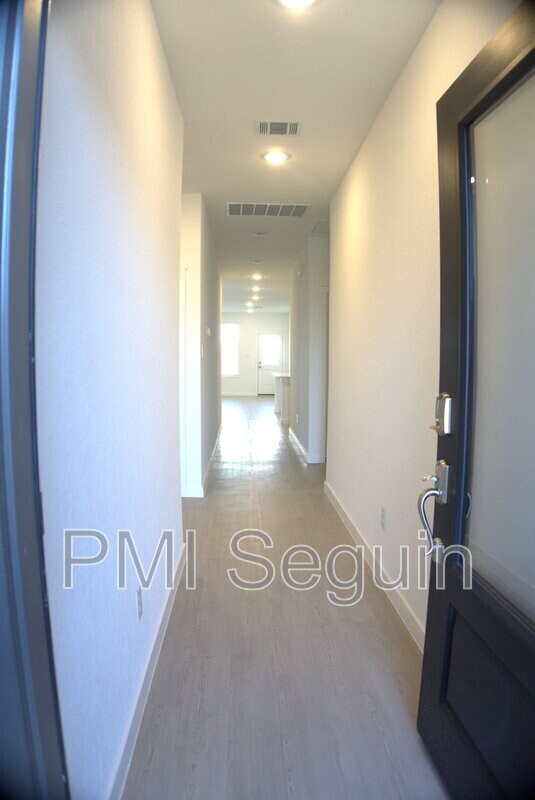 Foto del edificio - 8965 Gila Rdg