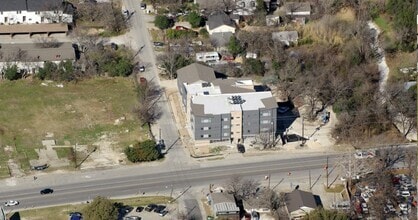 Building Photo - Little Ford