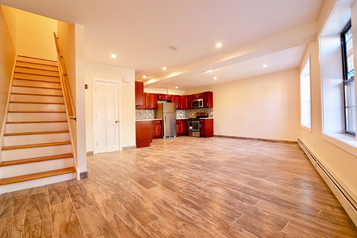 Foto principal - 940 Tilden St