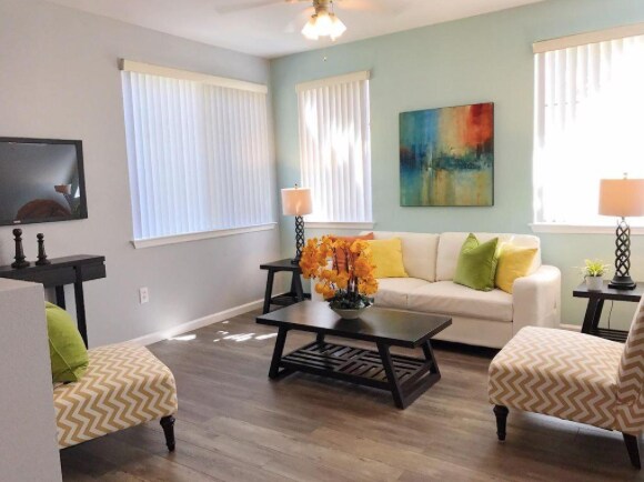Foto principal - 1060 S Third St