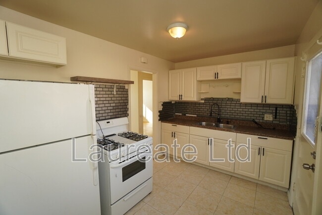 Building Photo - 4447 E Yale Ave