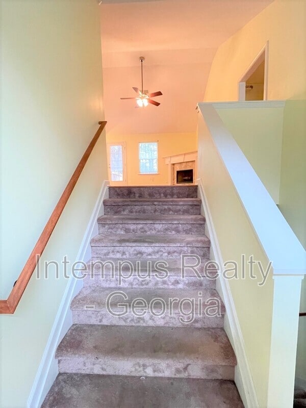 Foto del edificio - 4054 Waters End Ln