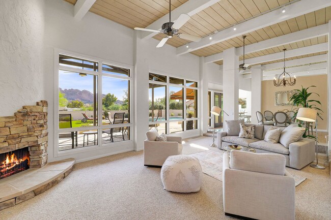 Foto del edificio - 4544 E Pebble Ridge Rd