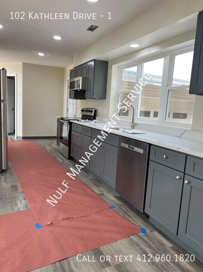 Foto del edificio - 102 Kathleen Dr